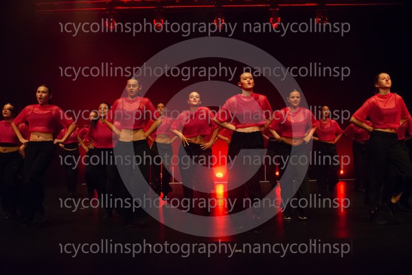 00952 - Nicki Minaj Medley