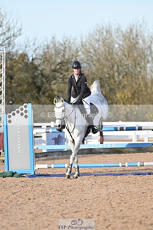 241113A-142056-00859 - Cls 05A&B Snr Fox & 1.20m Open