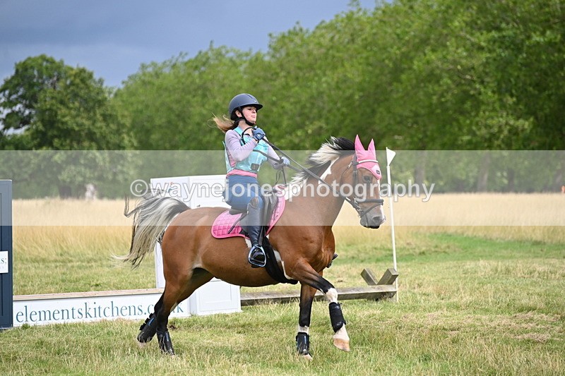 WJ6_2799 - Time at Jump 11:06 to 11:40