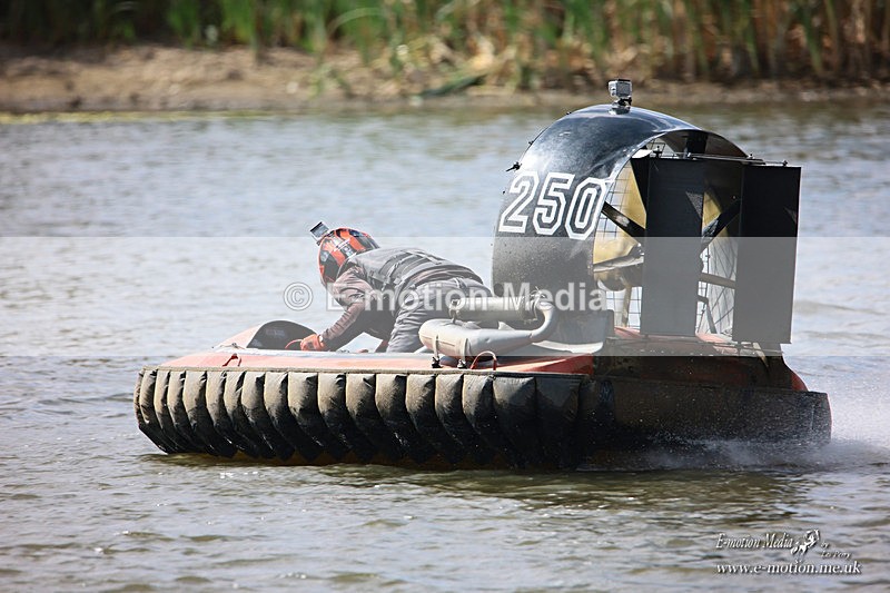 HCWC 220826 120 - Hovercraft W C Race Day 2 22/08/26