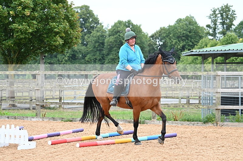 WJ7_8240 - Poles 11:00am