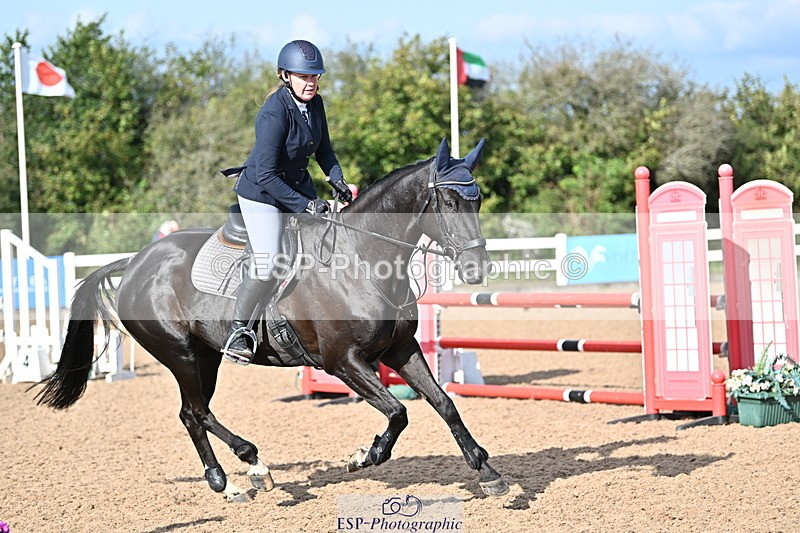 241004A-110031-01495 - Fri 07 Snr Brit Nov & 90cm Open