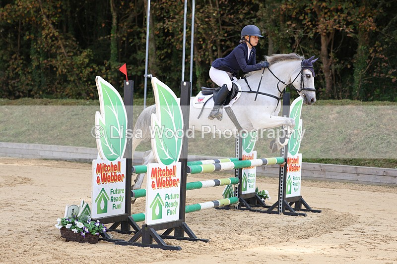 3E7A1951 - Class 4: Senior British Novice/90cm open
