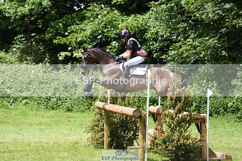 230528-123550-16381 - 438-IRISH_TRUMP-Sarah_Bullimore-XC