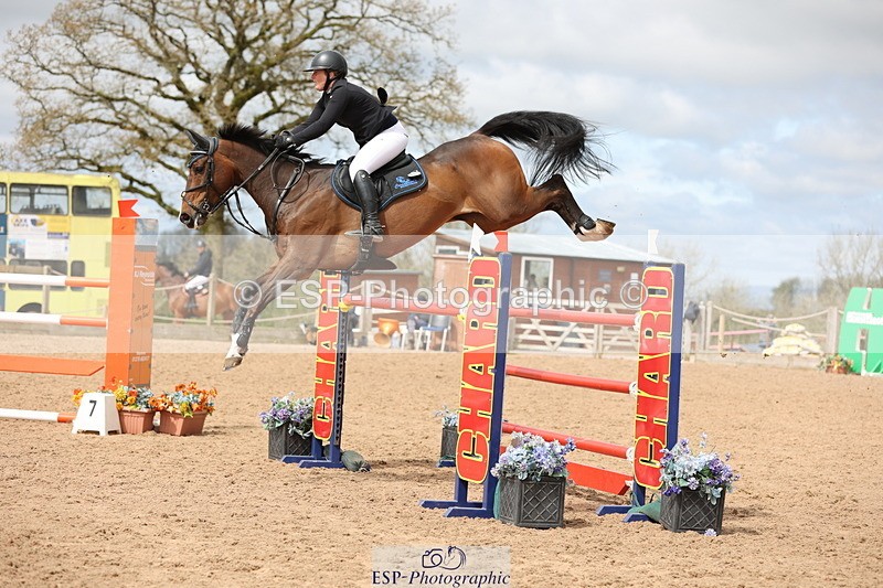 240419A-124417-07406 - Cls 6, 2 Star Medium Tour 1.35m