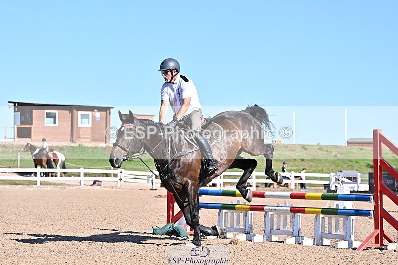 250708A-175349-00374 - 80cm Classes