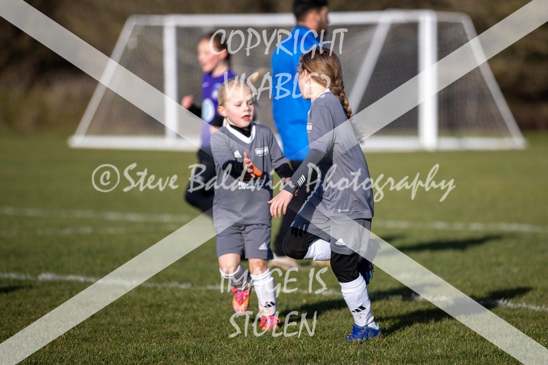 1DX30855 - 2026-01-17 FC Abbey Meads U9 Purple Girls V Develop FC U9 Girls