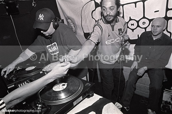 14 - Friends-&-Family @ the roadhouse 06.04.02