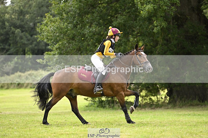 240825X-153807-36089 - 80cm XC 15.30 to 16.30