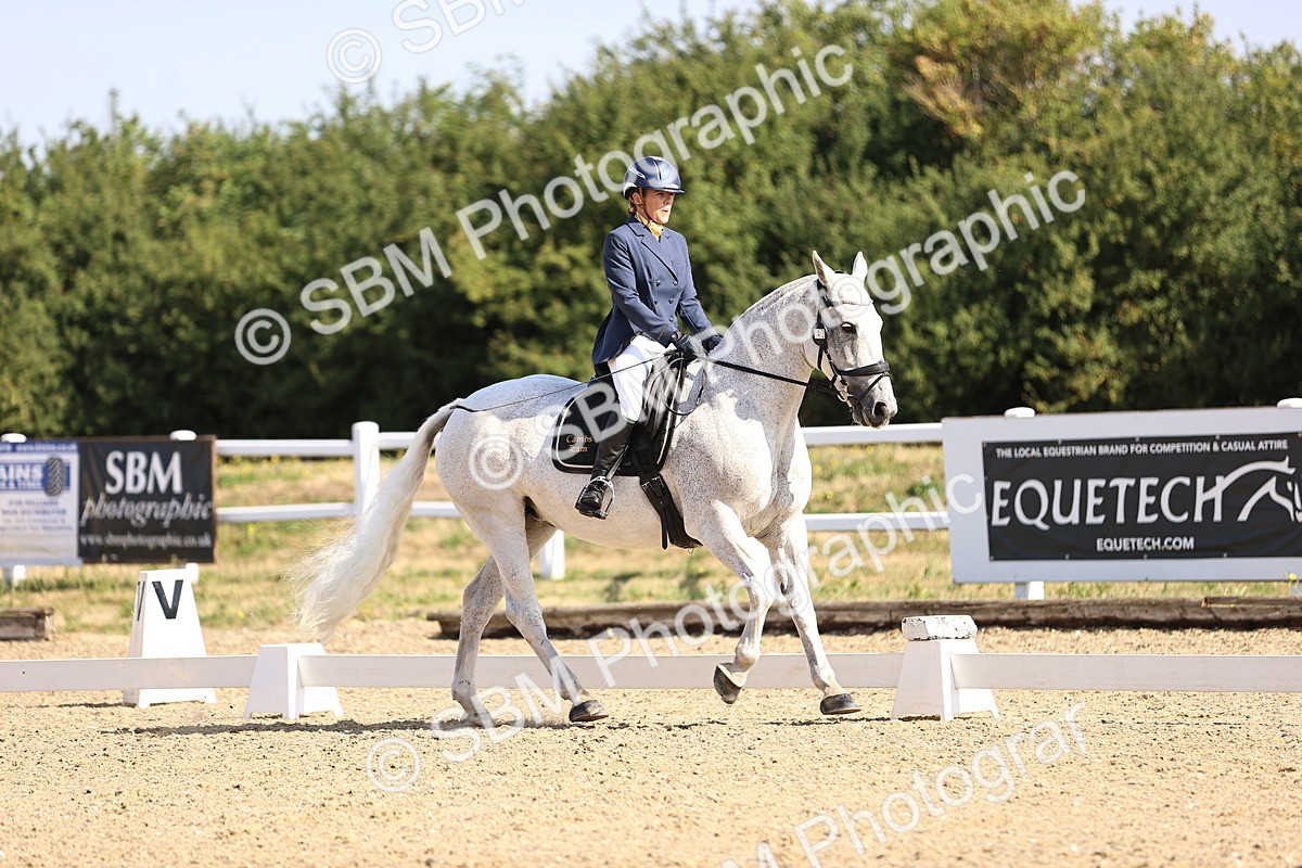 SBM_008694 - Novice 5 - 08.30-9.33