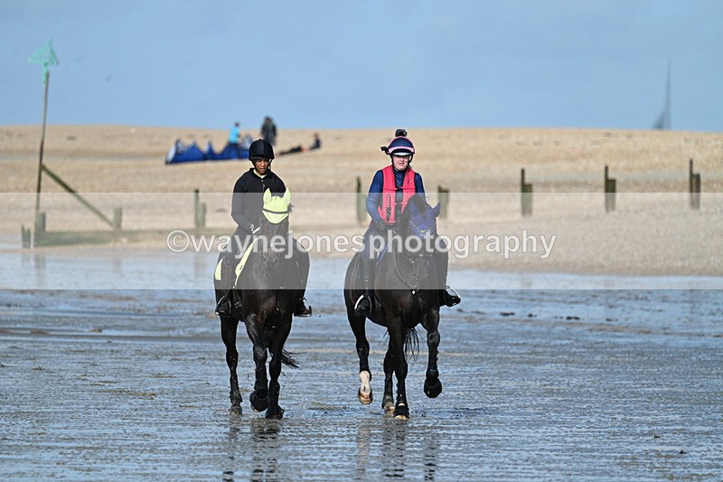 WJ7_4307 - Leigh Kelly & Jade Bennett 25-08-24
