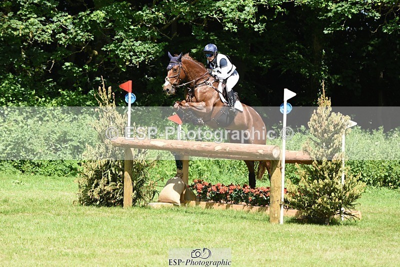 230528-105546-16109 - 401-BLING-Laura_Collett-XC