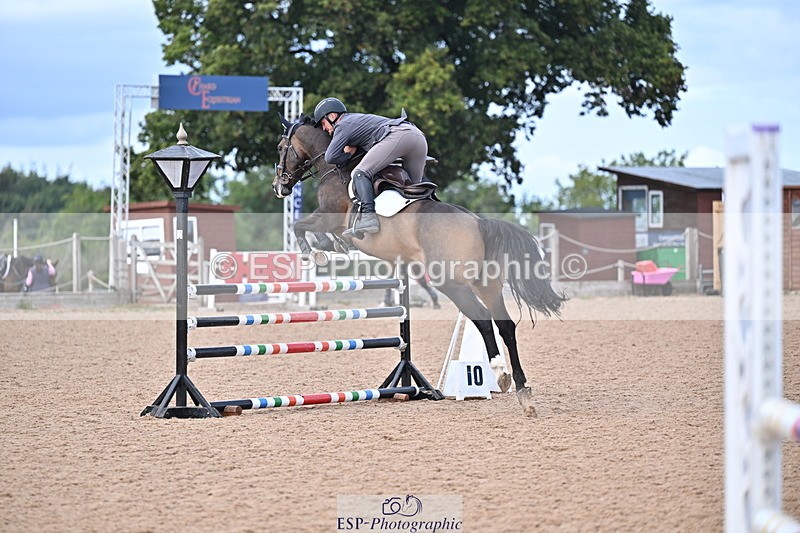 260923B-134911-00483 - Cls 05 Snr Newc & 1.10m Open