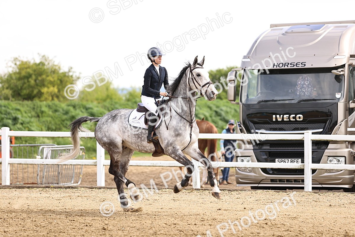 SBM_002304 - Class 11 - Senior newcomers - 1.10m