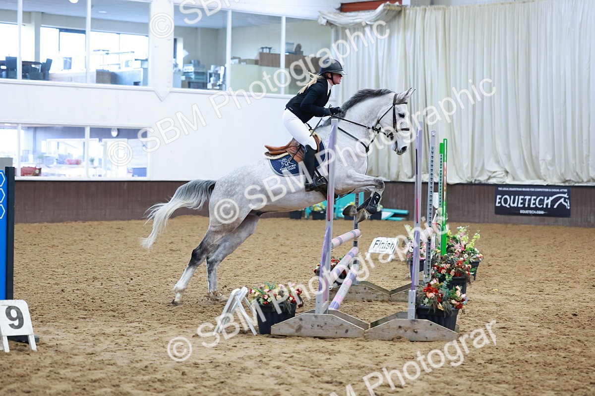 SBM_003020 - Class 9 - Equissage Pulse Senior BritiNovice/ 90cm Open