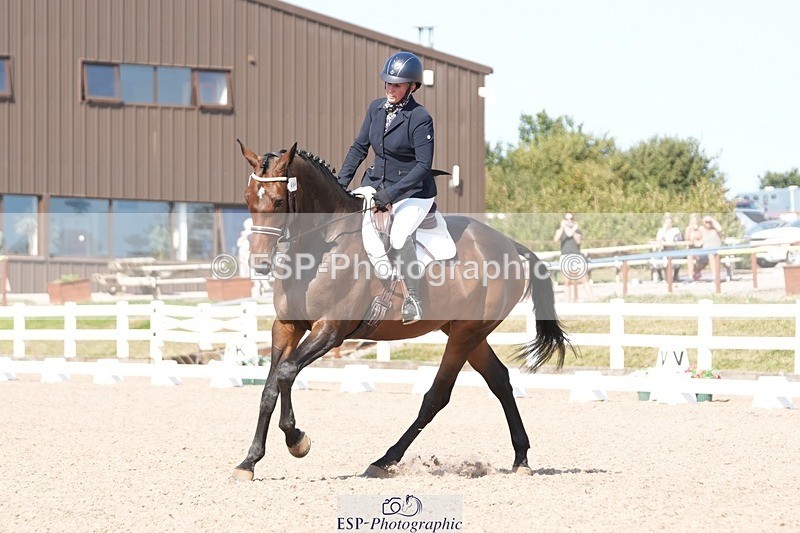 250817-155249-11825 - 204-Lysanne.VaseCafino