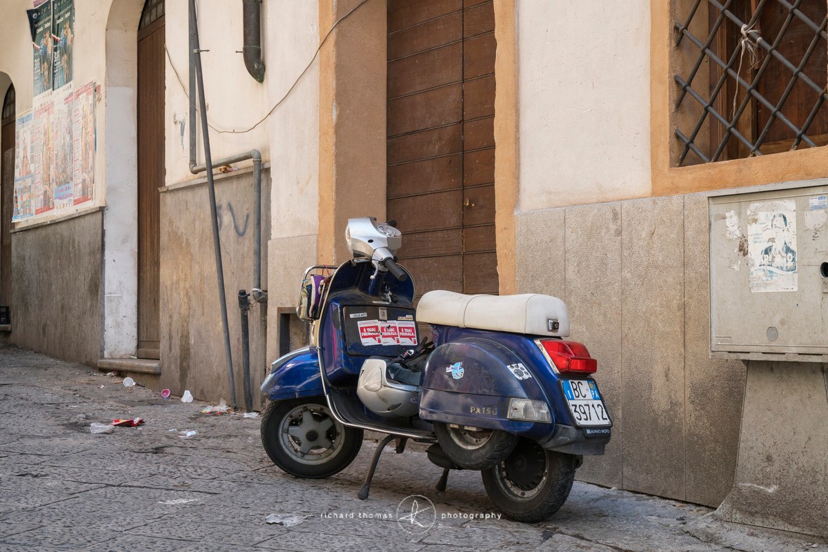 Trust - Blue Vespa scooter in Palermo, Sicily, Italy - Veicoli d’Italia