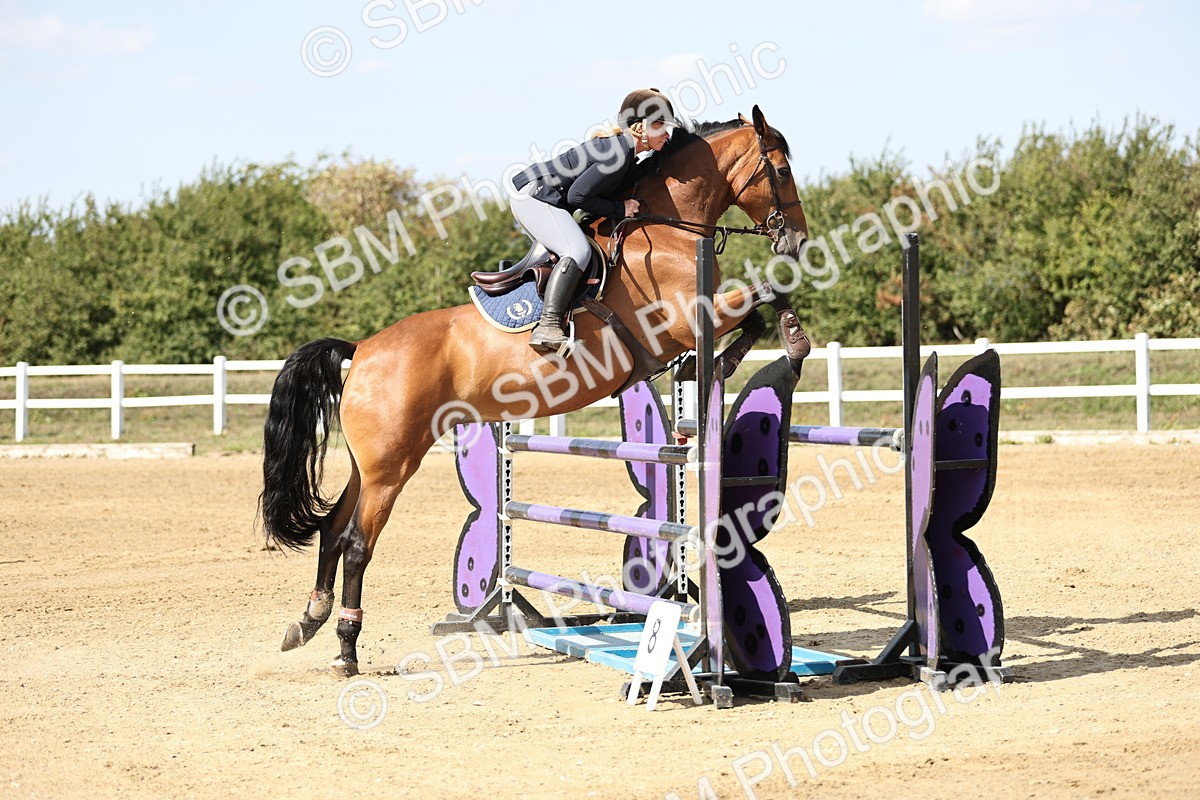 SBM_005077 - Class 6 = Senior Newcomers - 1.10m Open