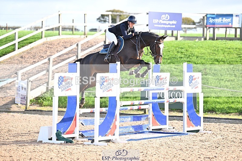 251005-103128-02785 - Cls 15 Foxhunter and 1.20m