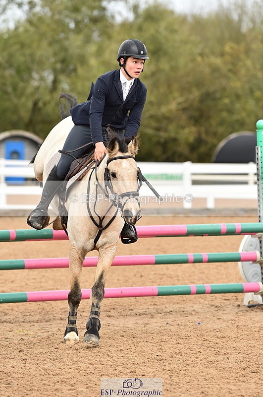 231028A-122328-01129 - Cls 3 Discovery & 90cm Open