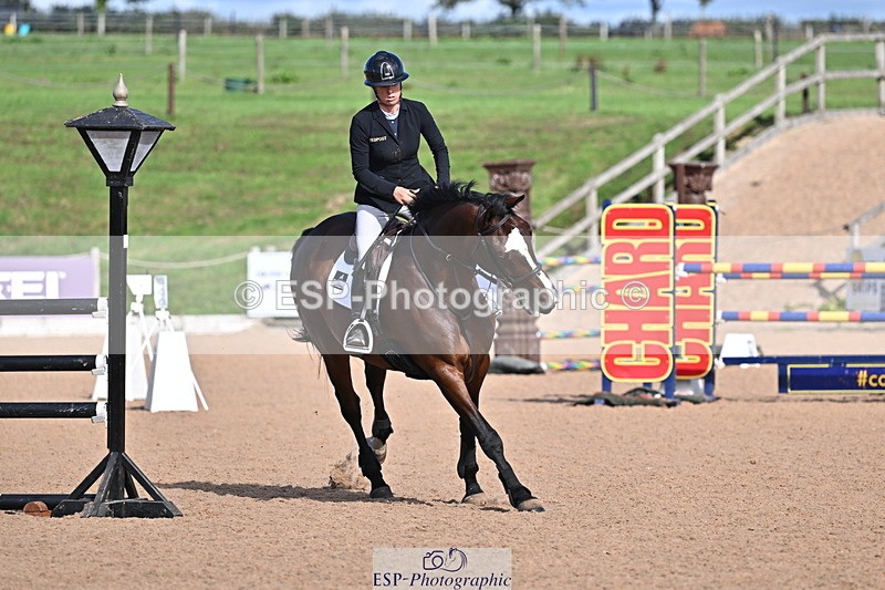 260923B-151643-00947 - Cls 06 Snr Fox & 1.20m Open