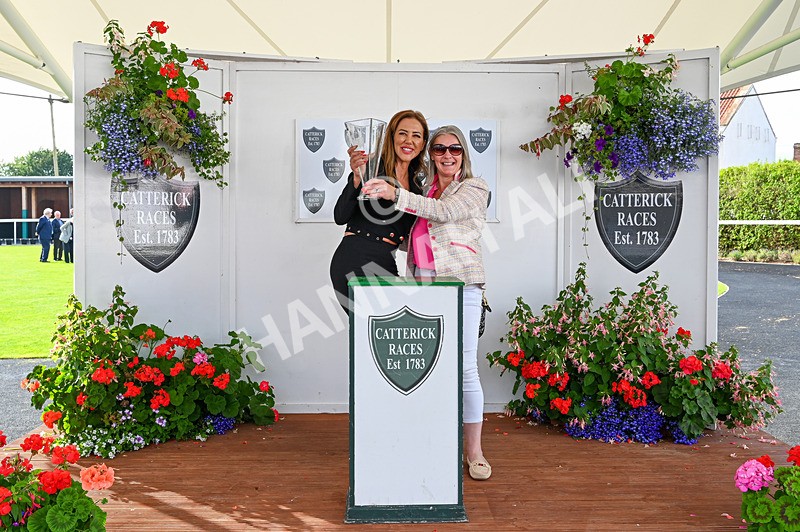 280824-Race 6-Night On Earth-2423 - Race 6