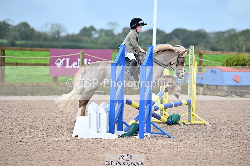 231029A-093616-02443 - 60cm Club and Schools