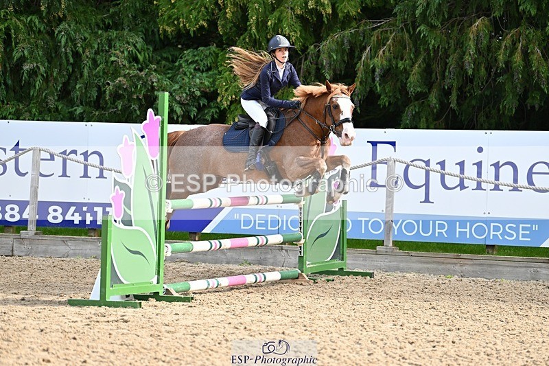 230930-114926-00402 - Cls 4 Pony Newcomers & 1m Open