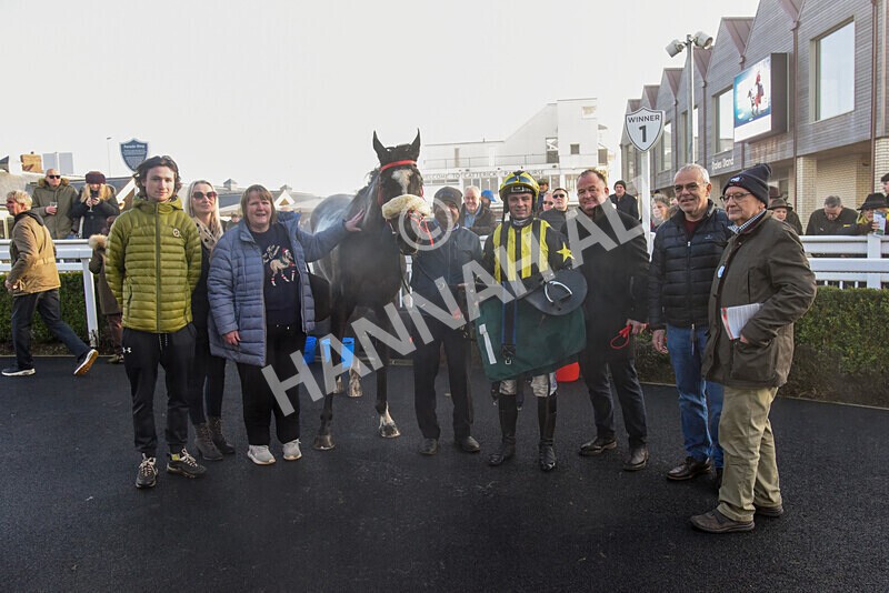 281224-Race 1-Not Staying Long-4184 - Race 1