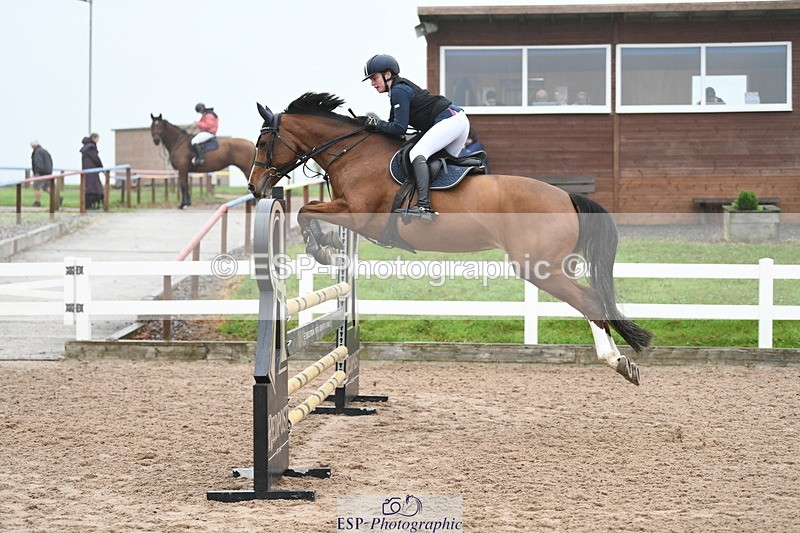 241103A-112228-07776 - SUN Cls 21 Snr Newcomers and 1.10m Open