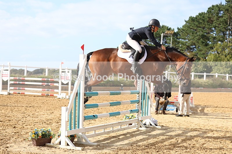 3E7A0618 - Class 13: Senior Newcomers/1.10m open