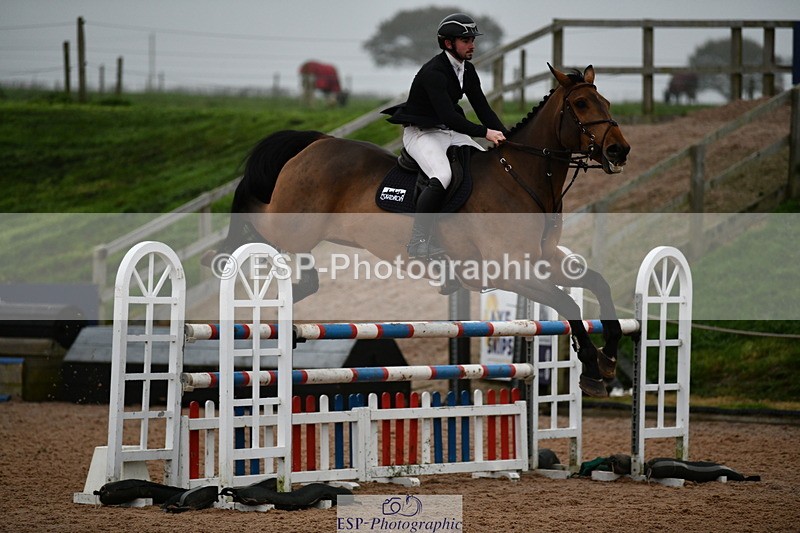 241102A-153906-06245 - SAT Cls 12 1.15m Members Cup