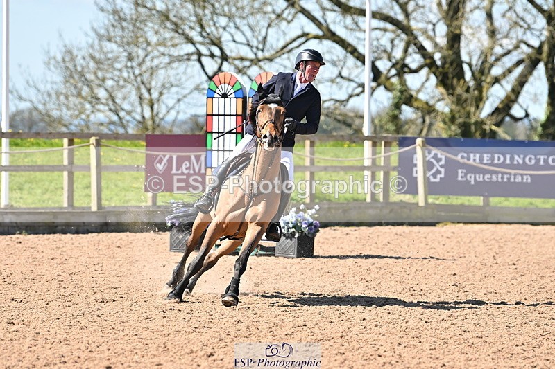 240418A-113153-02600 - Cls 5, 2 Star Medium Tour 1.35m