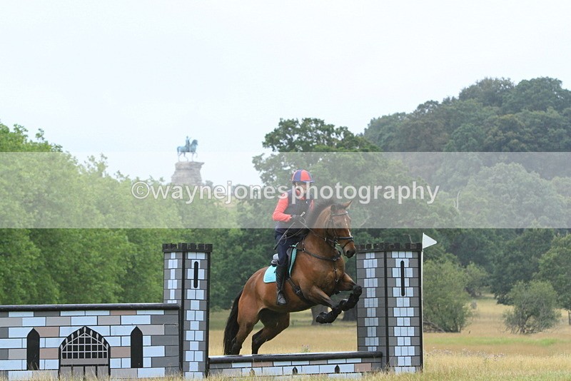 IMF_1631 - Time at Castle Jump 09:18 to 10:15