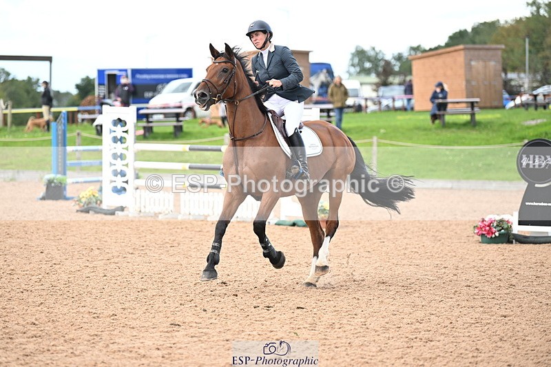 240912A-124230-01532 - Cls 3 Snr Foxhunter