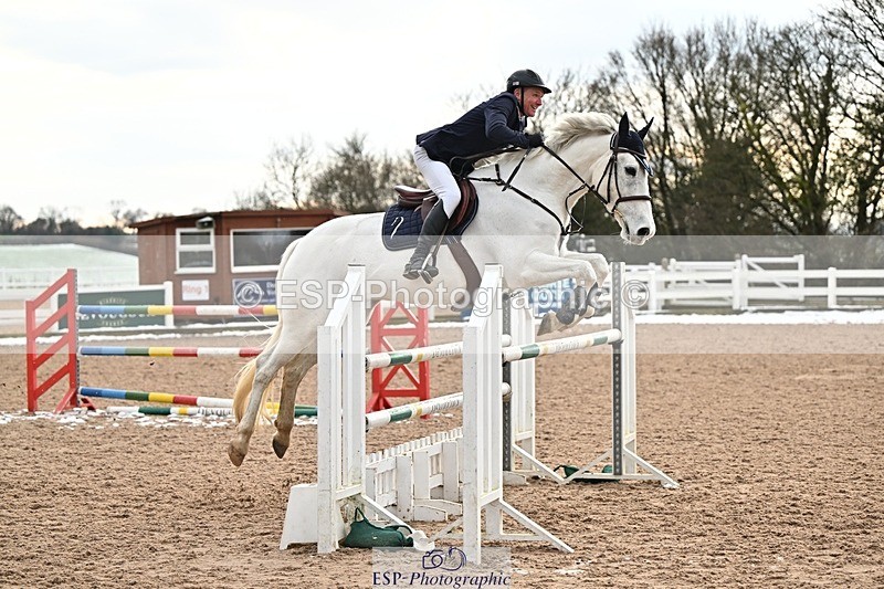 250111-140341-00560 - Cls 12 Newcomers and 1.10m Open