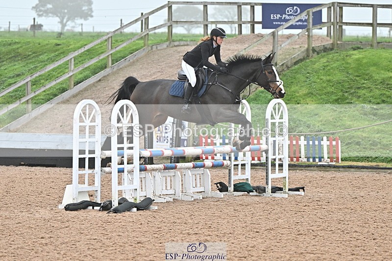 241103A-110126-06841 - SUN Cls 18 British Novice and 90cm Open