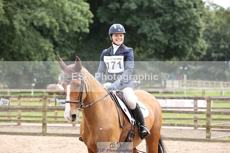 240803-134015-05665 - 171-Lizzie_Clark-ROYAL_OAK_HEART