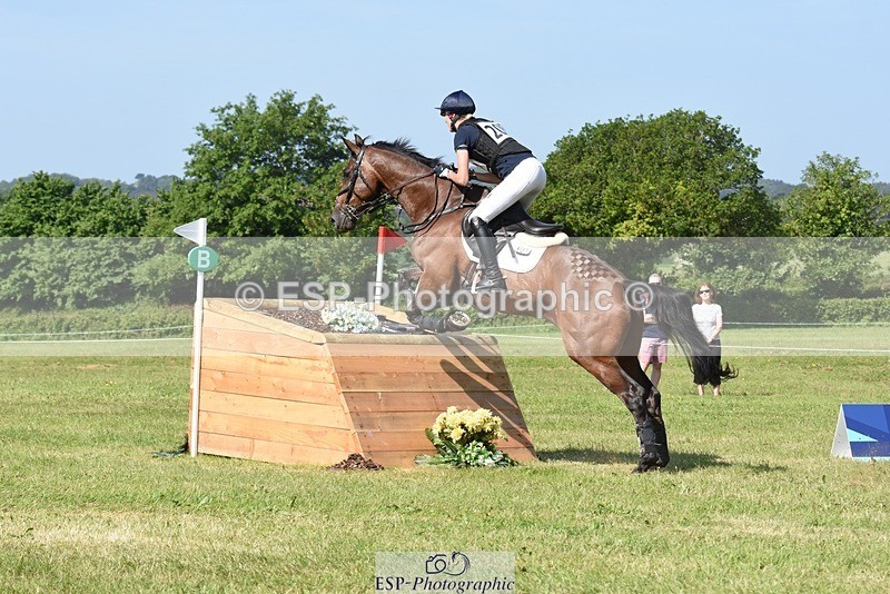 230527-095136-08125 - 205-ARTICUS-Maja_Hullah-XC