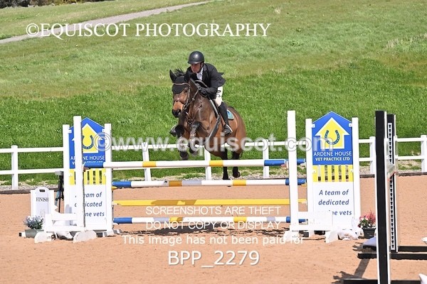 BPP_2279 - CLASS 6 - FRI - Senior Newcomers/1.10m Open