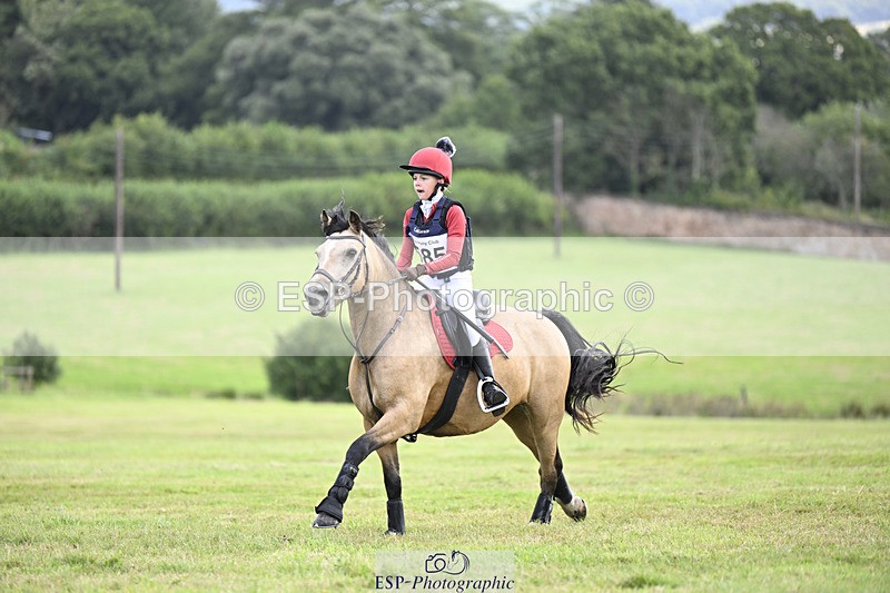 240825X-111652-32479 - 70cm XC 11.00 to 12.00