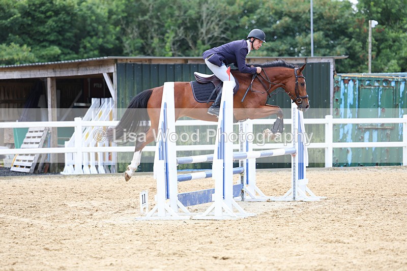 3E7A3220 - Class 4: Senior British Novice/90cm open