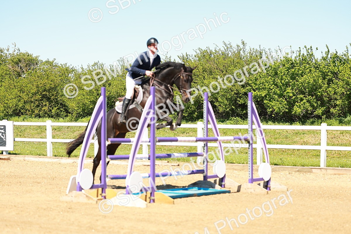 SBM_001038 - Class 4 - Senior Newcomers 1.10m