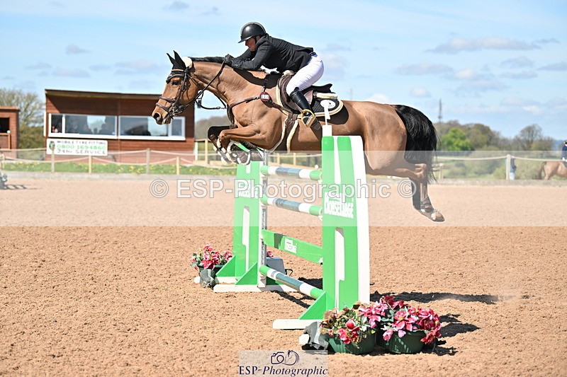 240418A-114455-02673 - Cls 5, 2 Star Medium Tour 1.35m