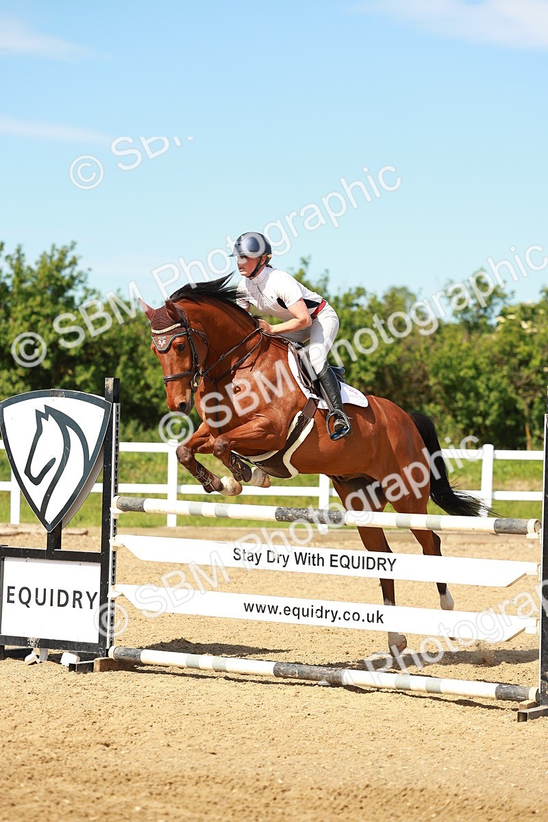 SBM_002886 - Class 4 - Senior Newcomers - 1.10m