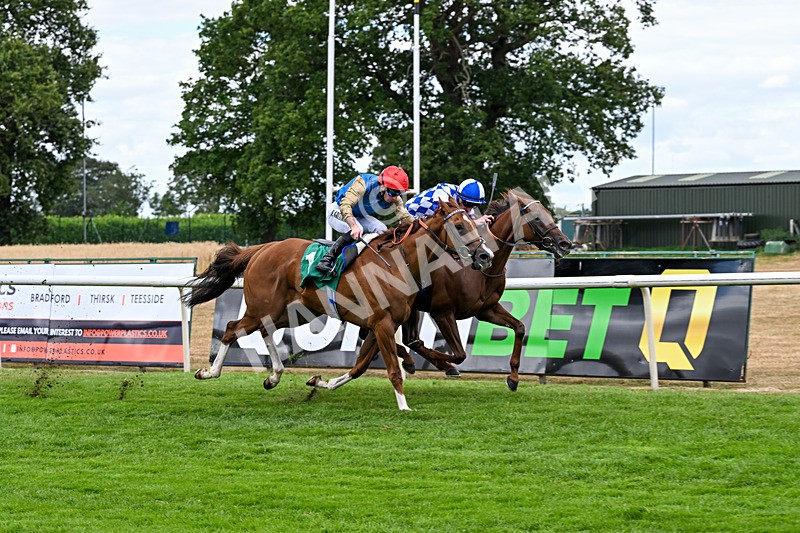 010826-Race 3-Brighton Beach-2714 - Race 3 14.43pm Theakston Great Yorkshire Pint EBF Novice Stakes