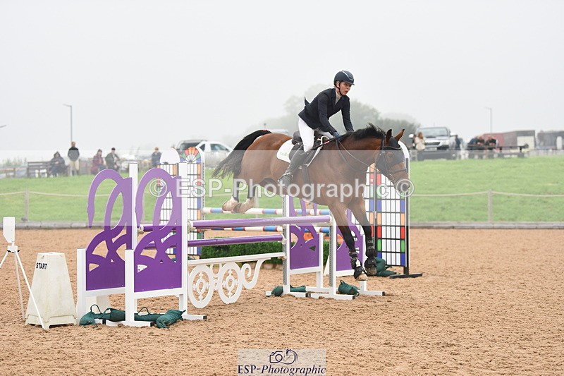 230916A-164544-05639 - Cls 19 Snr 1.10m Derby