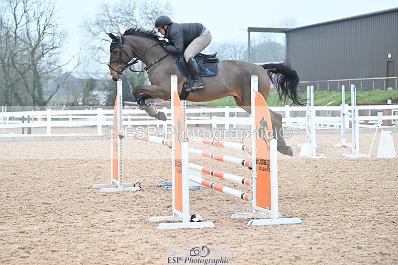 240113A-130513-02110 - Cls 12 Newcomers and 1.10m Open