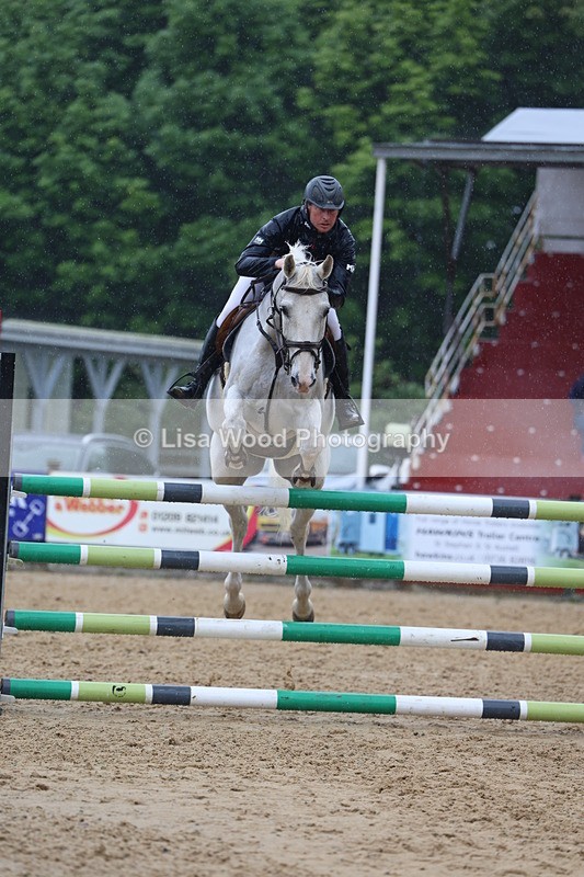 3E7A7321 - Class 8: Senior Foxhunter/1.20 open