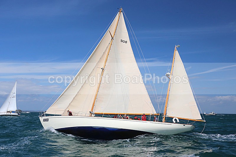 150627 LUTINE 908 WT7A9921_E - ROUND THE ISLAND RACE - SATURDAY 27th JUNE 2015